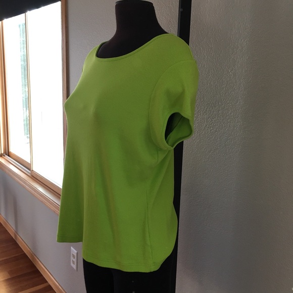 Lilly Pulitzer XL Lime Green Short Sleeve Shirt - Picture 3 of 5